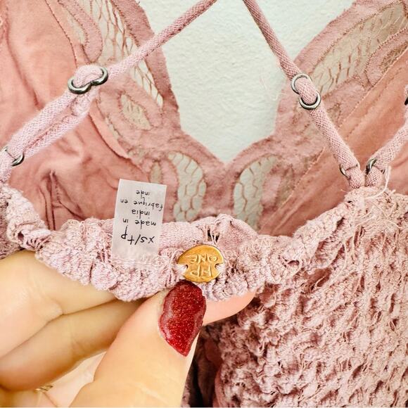 NEW FP FREE PEOPLE Pink Adella Lace Tiered Ruffle Strappy Camisole Tank Top XS - Picture 10 of 14